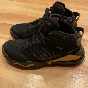 Jordons (Nike) Mars 270 Boy Youth 5.5